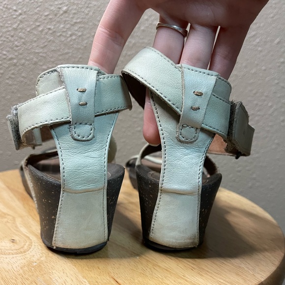 Teva Cabrillo Light Green Strappy Leather Cork Wedge Sandals Women’s 9.5 - Picture 13 of 15
